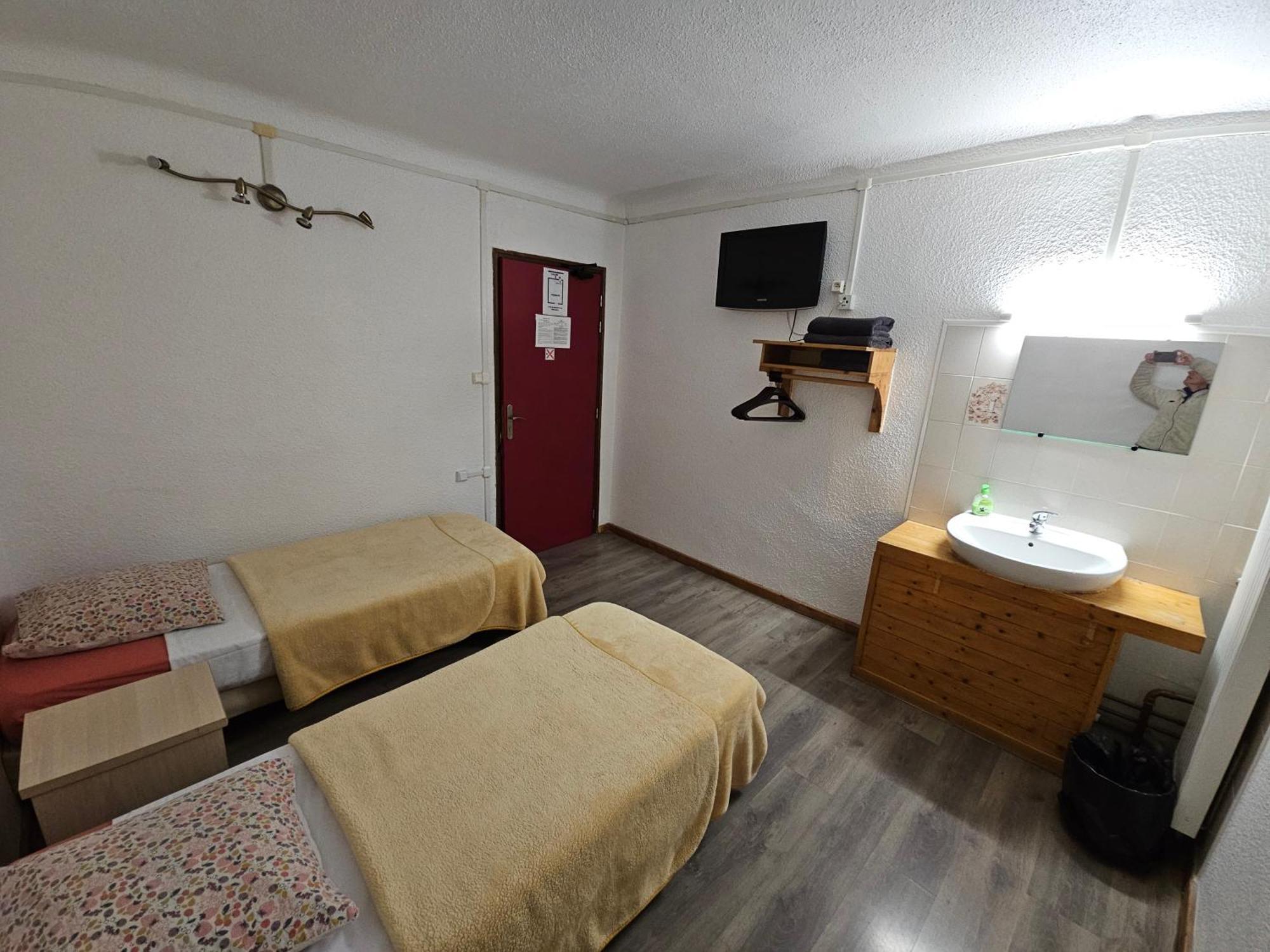 Hotel De La Gare Briancon  Luaran gambar