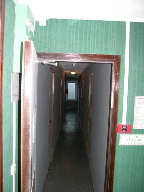 Hotel De La Gare Briancon  Luaran gambar